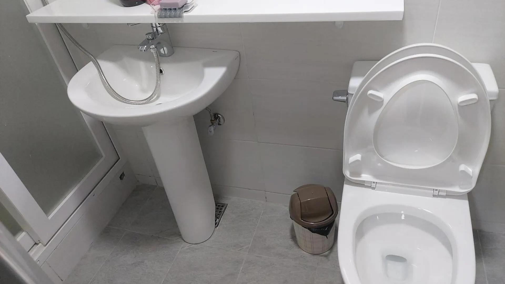 Ara Guesthouse Busan